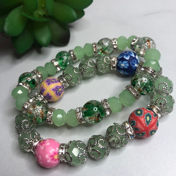 Beautiful Asian Style Beaded Bracelets - Picture 6 of 9